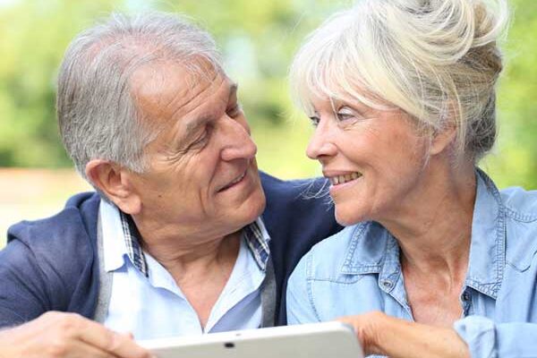 tableta parejas senior tableta parejas senior